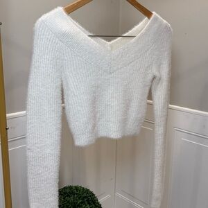 American Eagle Outfitters White V-Neck Fuzzy Cropped Sweater